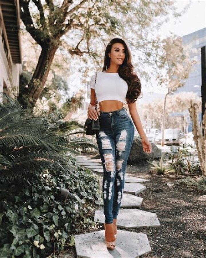 Corrie Yee: Unveiling the World of OnlyFans Sensation