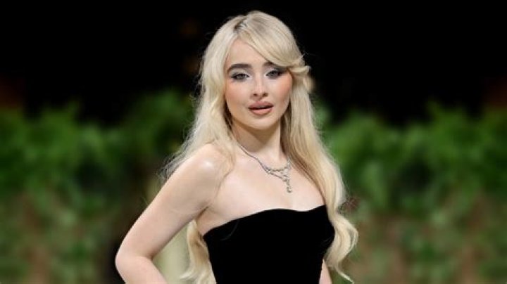 Discovering Sabrina Carpenter's Height and Weight: The Perfect Blend of Talent and Grace