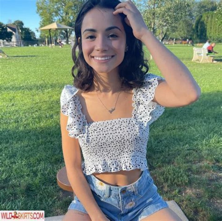 Exploring the Allure of Jamelizz_Benitez OnlyFans: A Journey into Her World