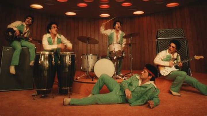 Exploring the Intriguing Aspects of Bruno Mars’ Relationships