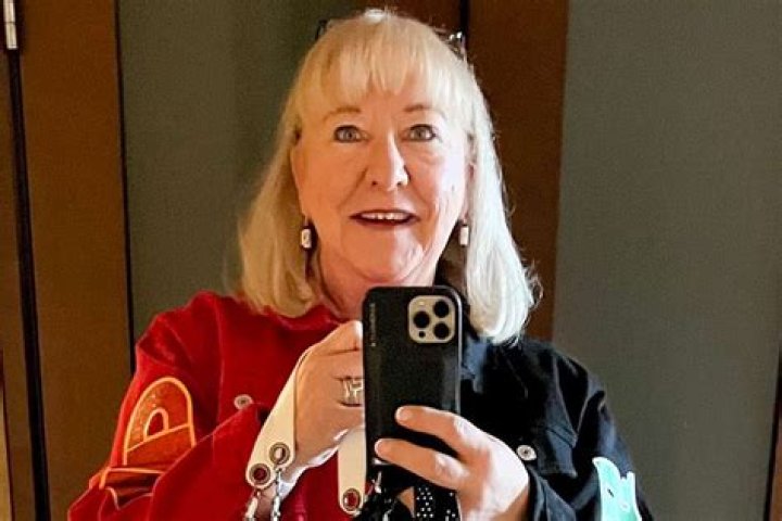 Exploring the Political Affiliation of Donna Kelce