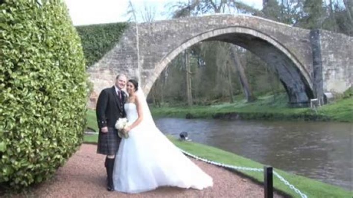 Is Suzanne Craig Married: The Truth Revealed