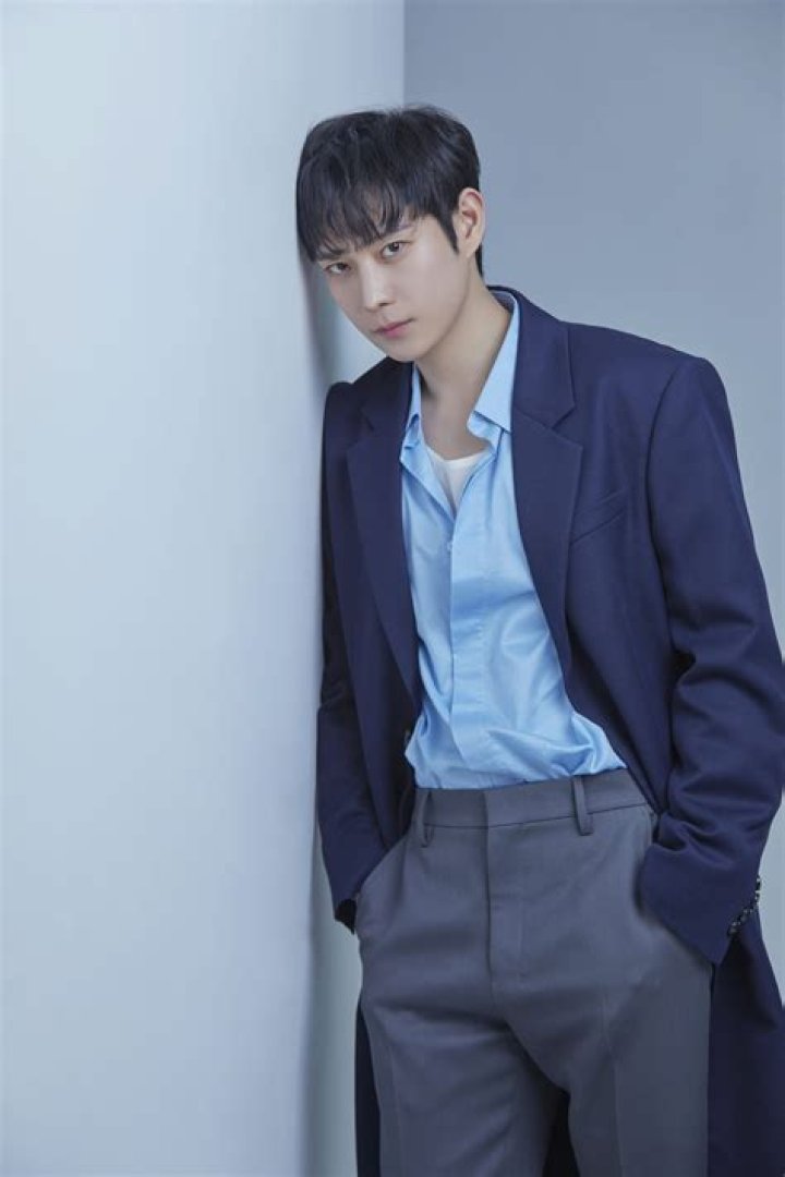 Kim Young-Dae's Dating History: A Comprehensive Guide