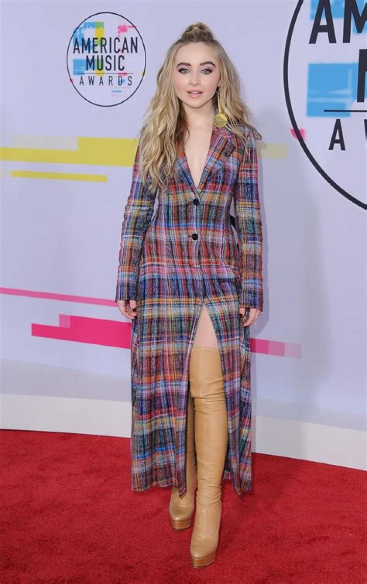 Sabrina Carpenter's Stunning Waist: A Look into Her Fitness and Style