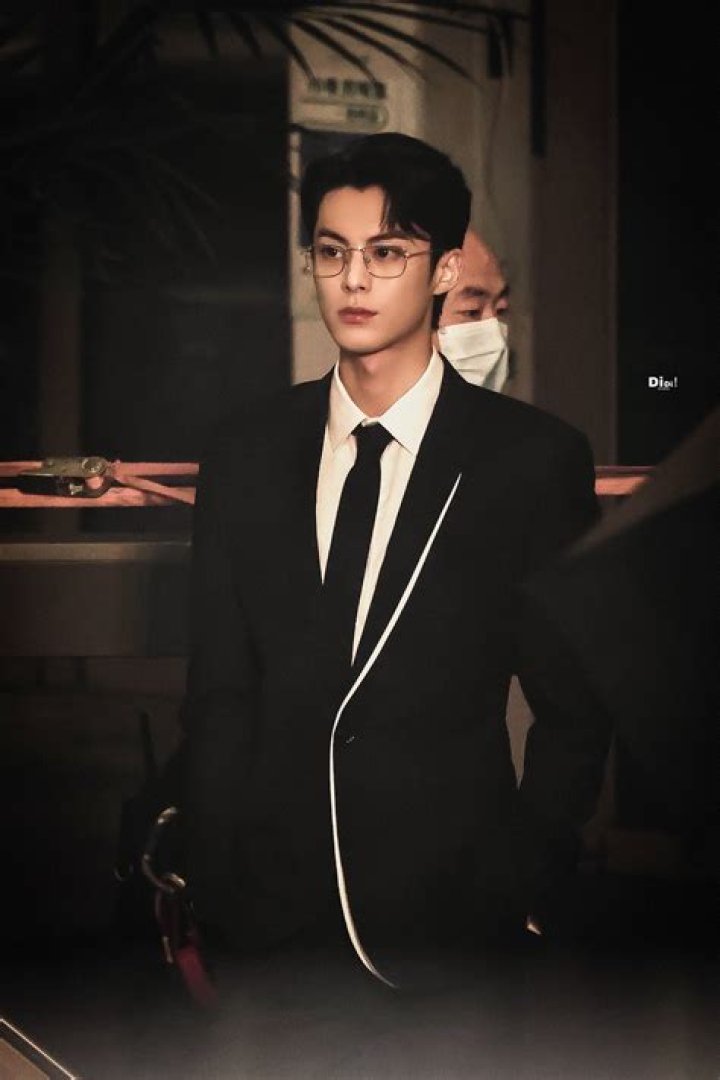 The Cutting-Edge Designs of Fashion Icon Hedi Wang