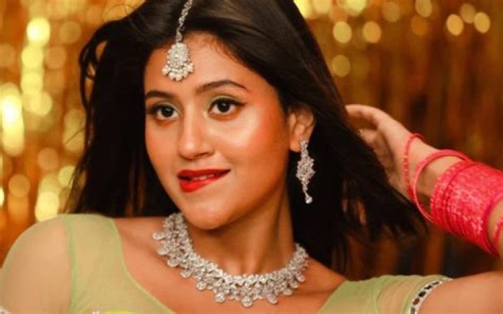 Top Trending Anjali Arora Videos: A Must-Watch Collection