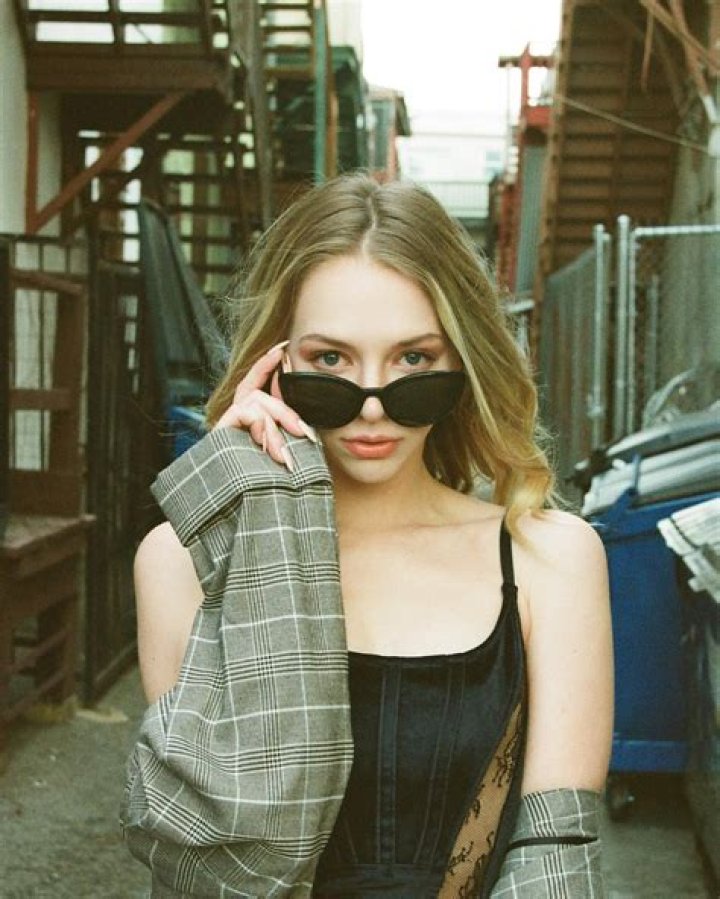 Unveiling the Enigma of Luna Baylee: A Rising Star