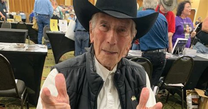 Unveiling the Life and Career of Robert Fuller: A Legendary Star
