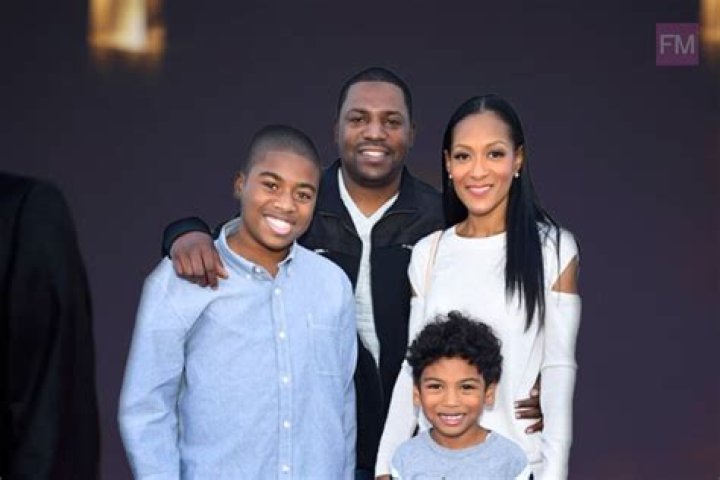 Unveiling the Life and Journey of Omikaye Phifer
